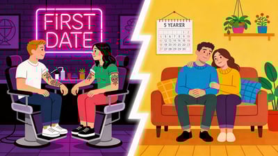 Ilustración dividida: pareja haciéndose tatuajes a juego en un estudio con luces de neón versus pareja en un sofá acogedor años después